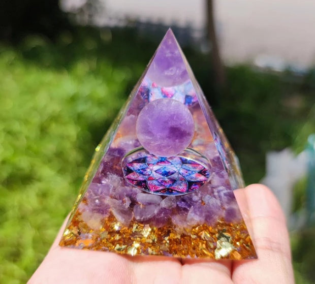 USA Local Pyramid Decoration Natural Crystal Gravel Energy Tower