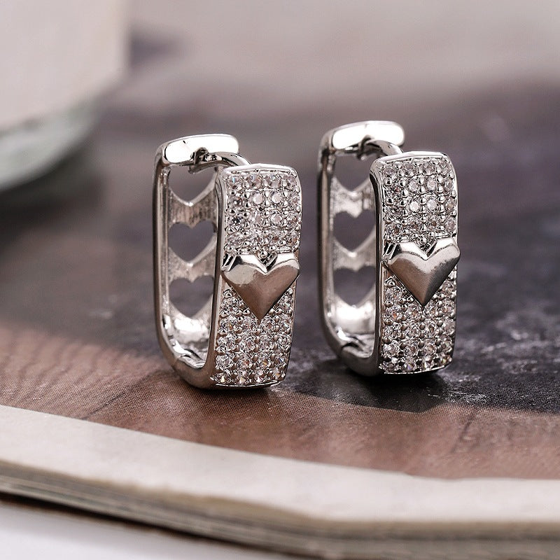 Women's Fashion Hollowed-out Love Ear Clip