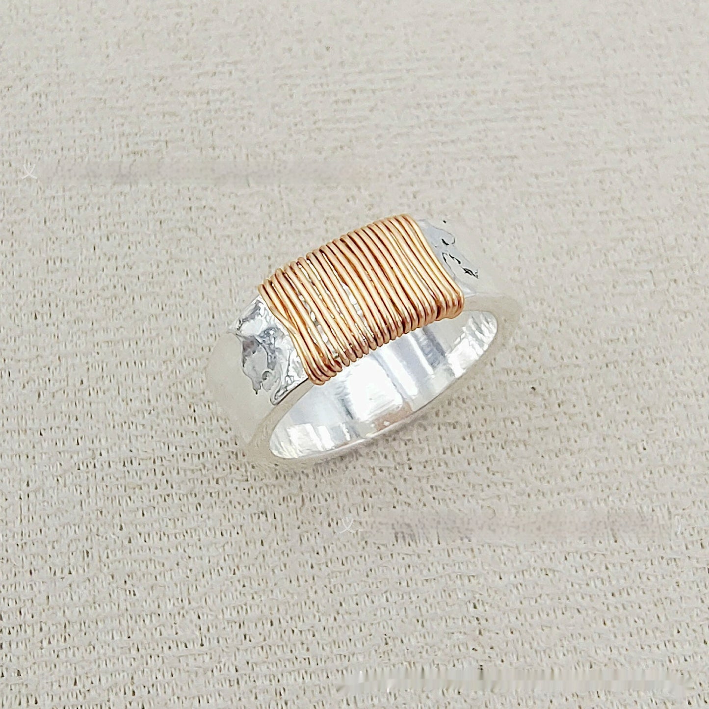 High-grade Vintage Ring Irregular Coil Simple Bracelet Wide Face Ring