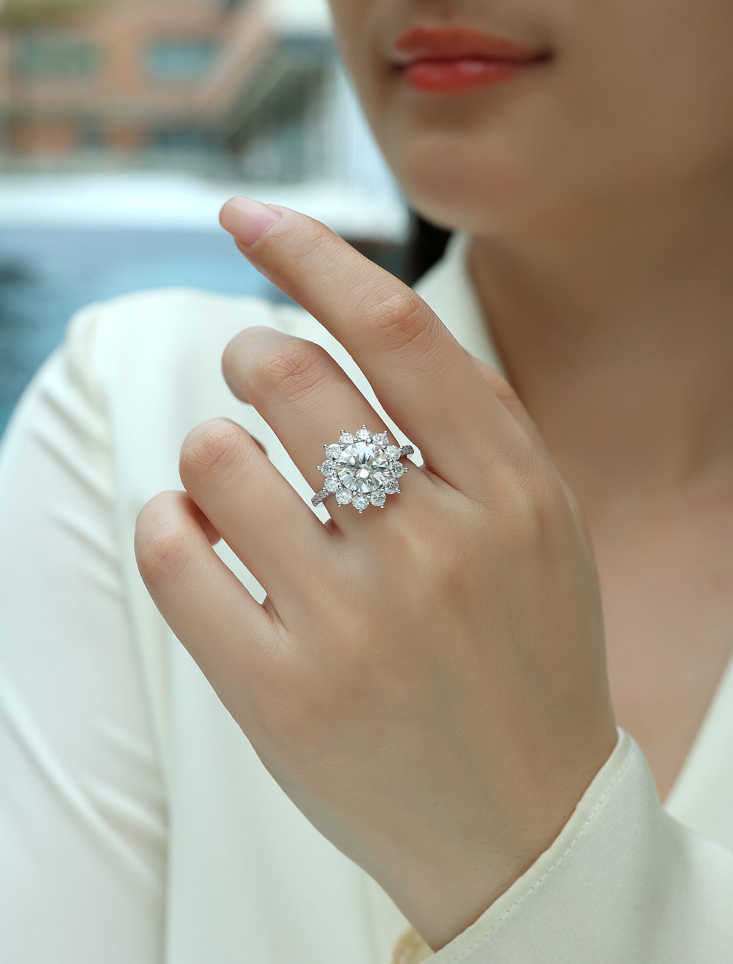 Sunflower - A Fashionable Diamond Jewelry Piece Set With 3-carat Moissanite S925 Sterling Silver And Platinum Diamond Ring