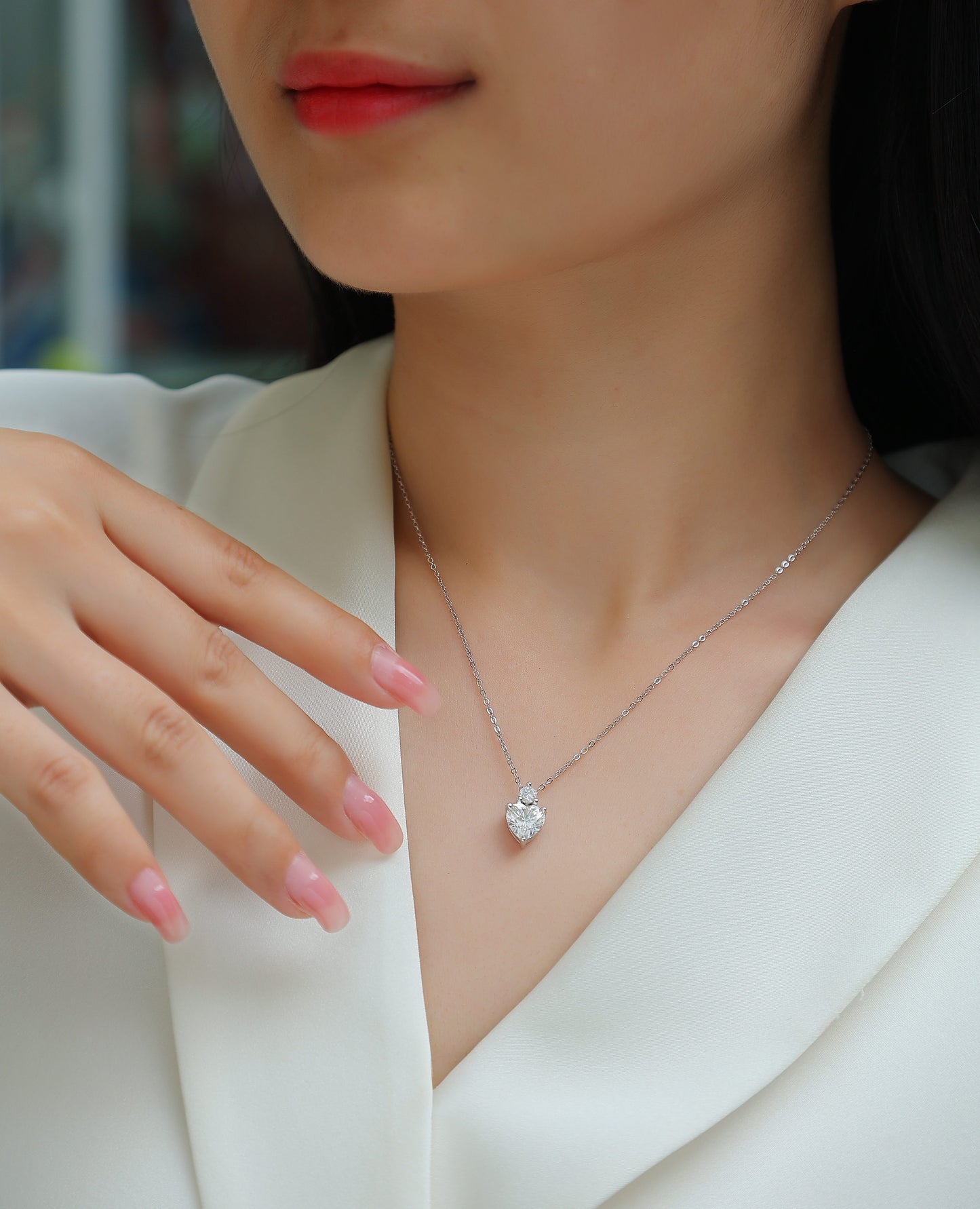 US Local Ripple Fantasy - A Fashionable And Luxurious Diamond Jewelry Pendant Set With Moissanite S925 Sterling Silver And Platinum Plating