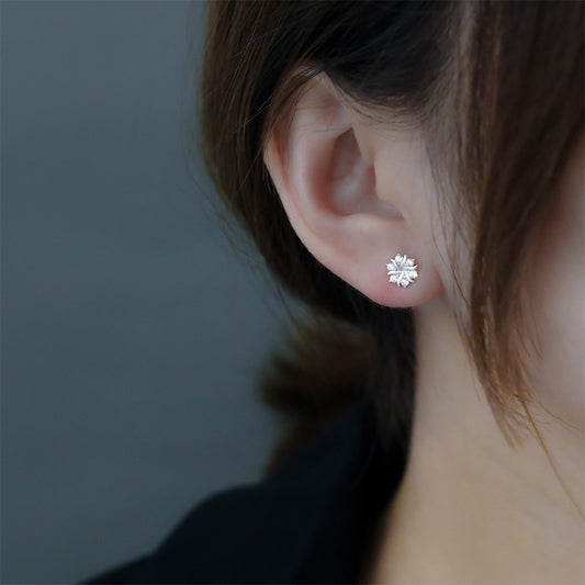 Snowflake Ear Stud Ear-caring Earrings Female Compact Temperamental High Sense