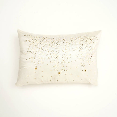 US Local Polyester Pillow With Embroidery Work