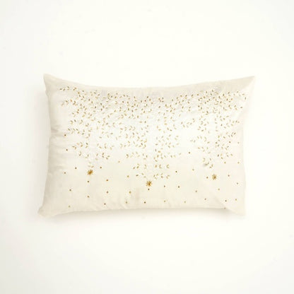 US Local Polyester Pillow With Embroidery Work