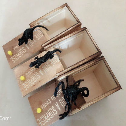 US Local Prank Spider Wooden Scare Box Trick Play Joke Lifelike Surprise April Fools' Day Funny Novelty Toys Gags Practical Gifts
