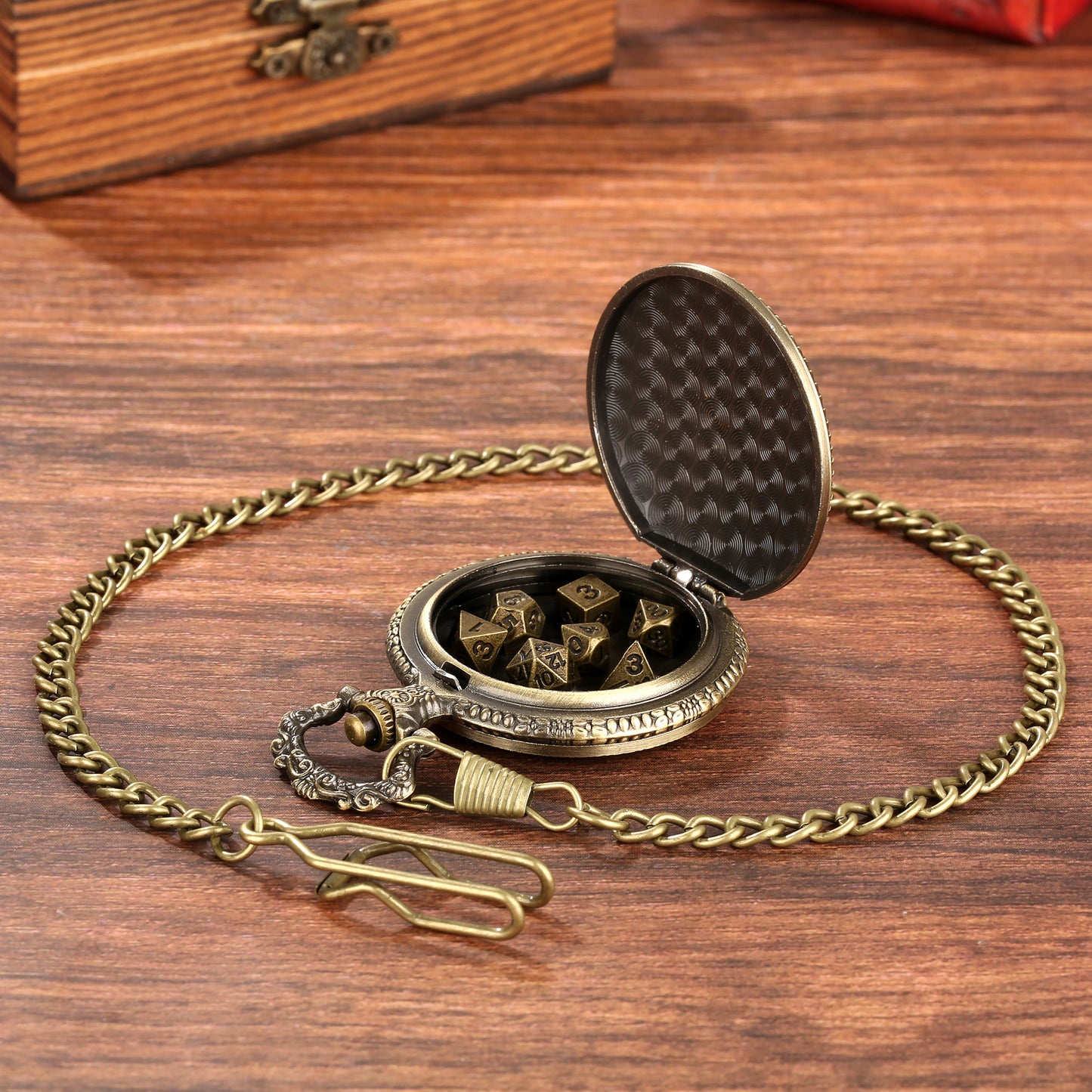 US Local Creative Thick Chain Pocket Watch Set, Equipped With 7 Mini DND Game Polyhedral Metal Dice Tabletop Role-playing Game Dice, Enhancing RPG Gaming Experience And Providing Players With Unique Gifts