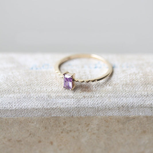 Women's Simple Inlaid Purple Zircon Thin Ring