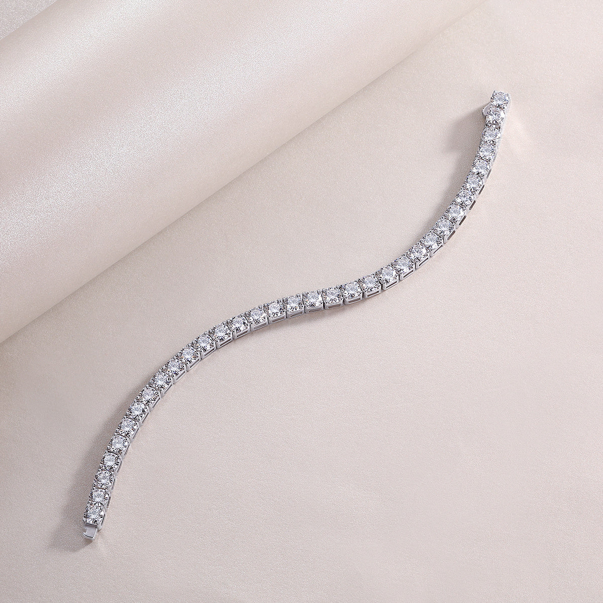 Gravitation Luxury Fashion Mossan Diamond S925 Silver Bracelet