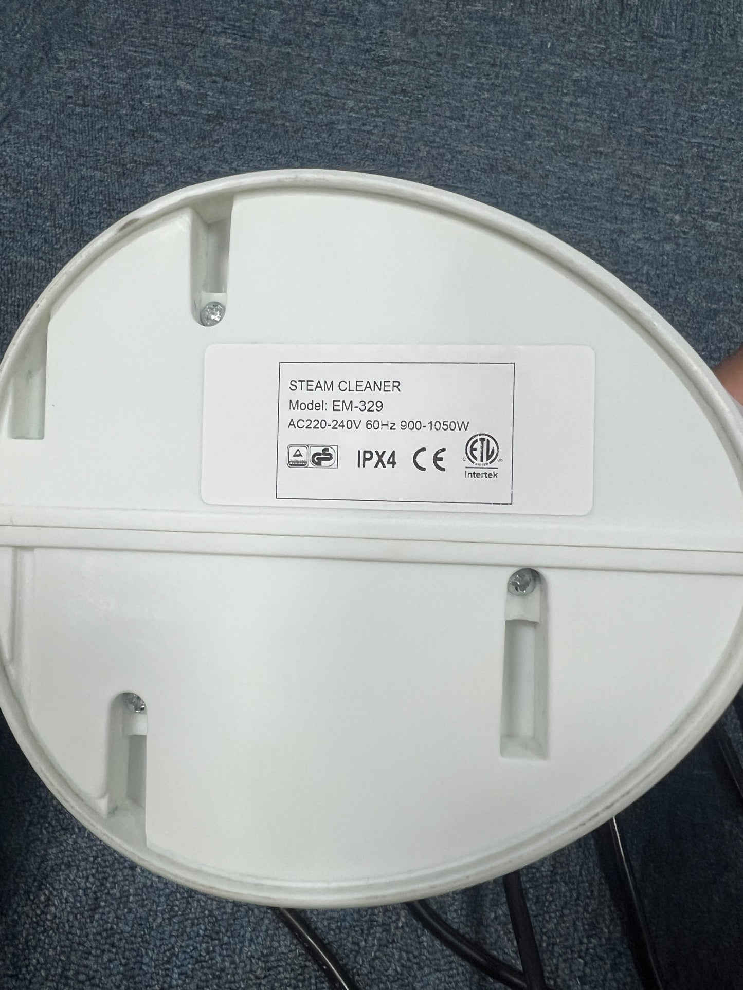 US Local Handheld Steam Cleaner With Safety Lock, 500 Milliliter Large Water Tank And 12 Piece Accessory Set, For Removing Stubborn Dirt And Disinfecting Surfaces, Black And White