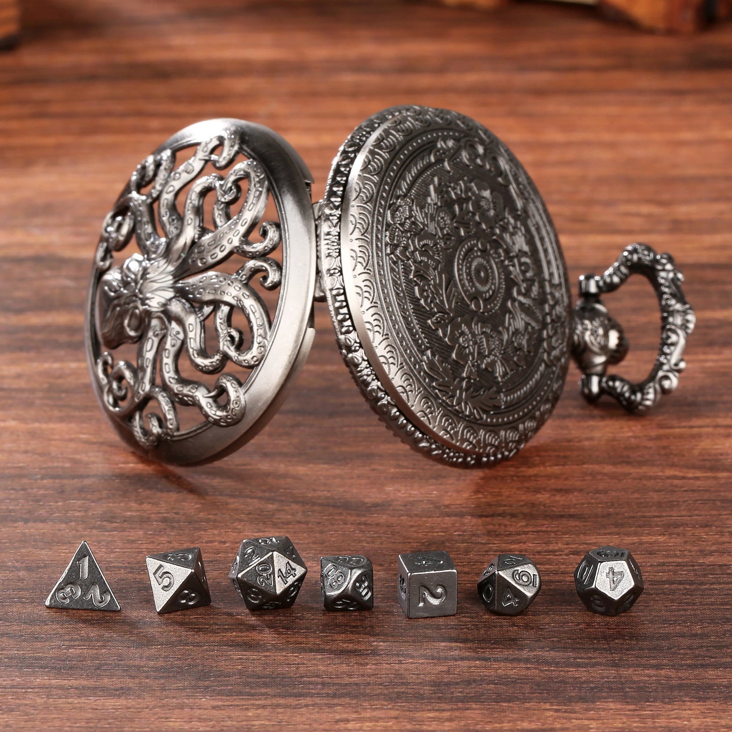 US Local Thick Chain Octopus Symmetrical Pocket Watch Dice Set, Equipped With 7 Mini DND Dice Game Polyhedral Metal Dice, Desktop Role-playing Game Dice Accessories Gift