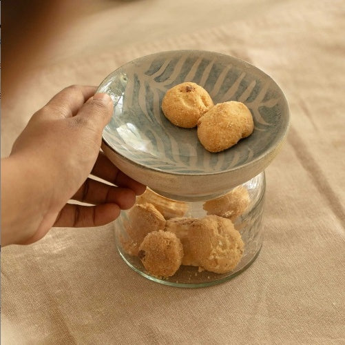 US Local Glass Nut Jar With Wooden Bowl-Shaped Lid