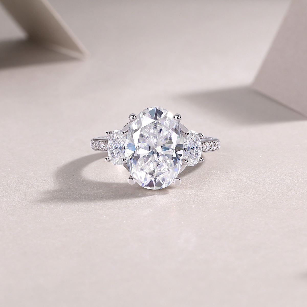 US Local Crown Of Radiance - A Fashionable And Luxurious Jewelry Accessory Set With Moissanite S925 Sterling Silver And Platinum-plated Diamond