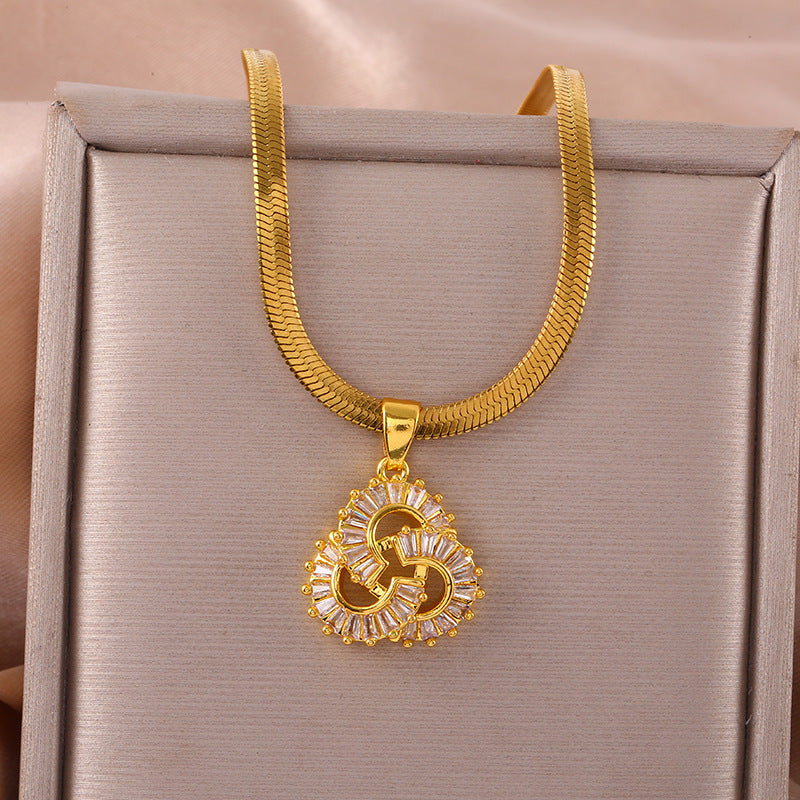 Snake Bones Chain Ginkgo Leaf Pendant Temperament Entry Lux Necklace