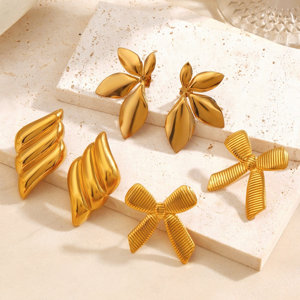 Geometric Round Personalized Hip Hop Fan-shaped Wings Real Gold Plated Earrings