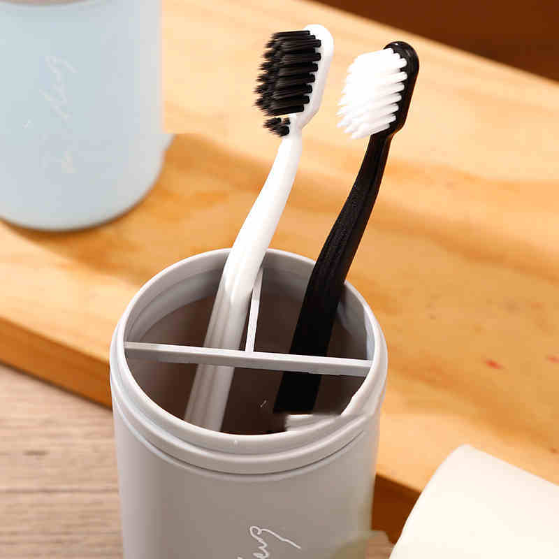 Plastic Portable Toothbrush Box Travel Toothbrush Cup Set