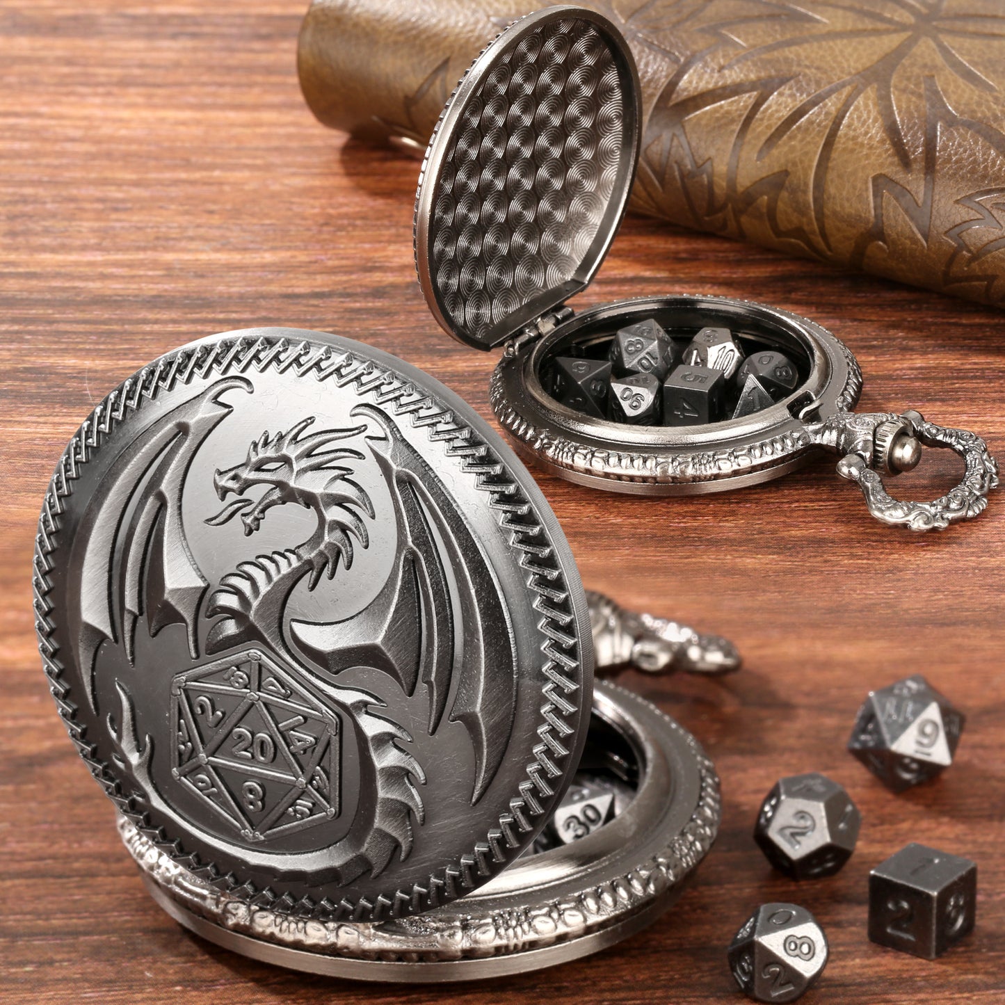 US Local Creative Thick Chain Pocket Watch Set, Equipped With 7 Mini DND Game Polyhedral Metal Dice Tabletop Role-playing Game Dice, Enhancing RPG Gaming Experience And Providing Players With Unique Gifts