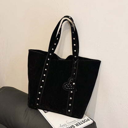 Special-interest Design Rivet Hand-carrying Tote Bag Fashion Commuter Shoulder Underarm Bag
