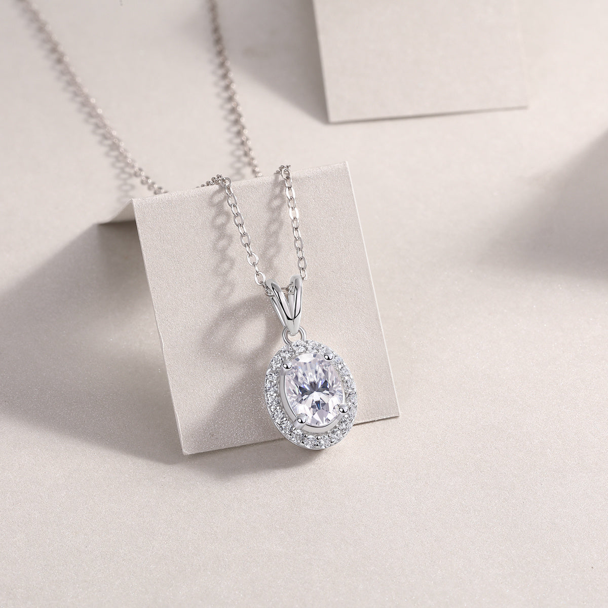 US Local Infinite - A Fashionable And Luxurious Diamond Jewelry Pendant Set With Moissanite S925 Sterling Silver And Platinum Plating