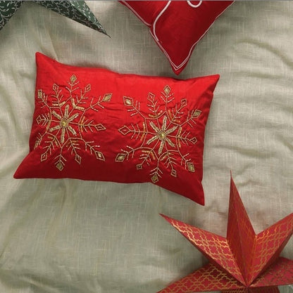 US Local Soft And Fashionable Polyester Wooden Pillow With Bead Decoration