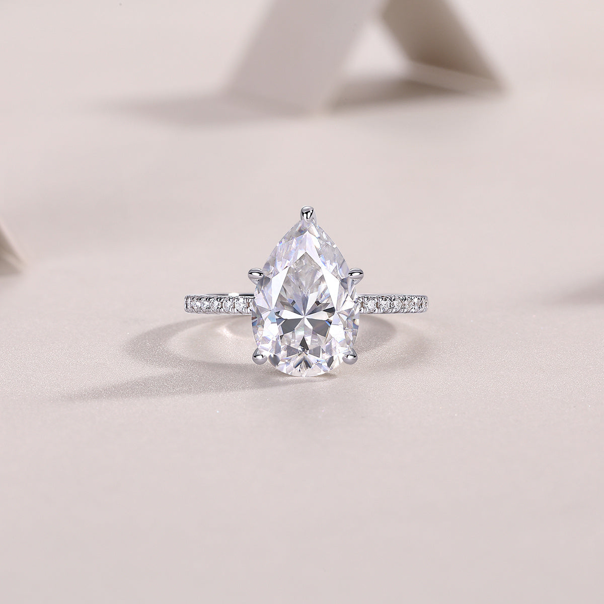 Light And Shadow - A Fashionable Diamond Jewelry Piece Set With Moissanite S925 Sterling Silver And Platinum Diamond Ring