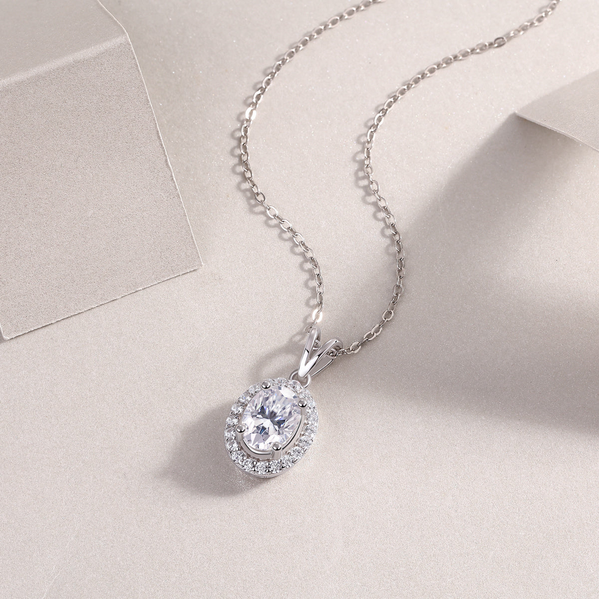 US Local Infinite - A Fashionable And Luxurious Diamond Jewelry Pendant Set With Moissanite S925 Sterling Silver And Platinum Plating