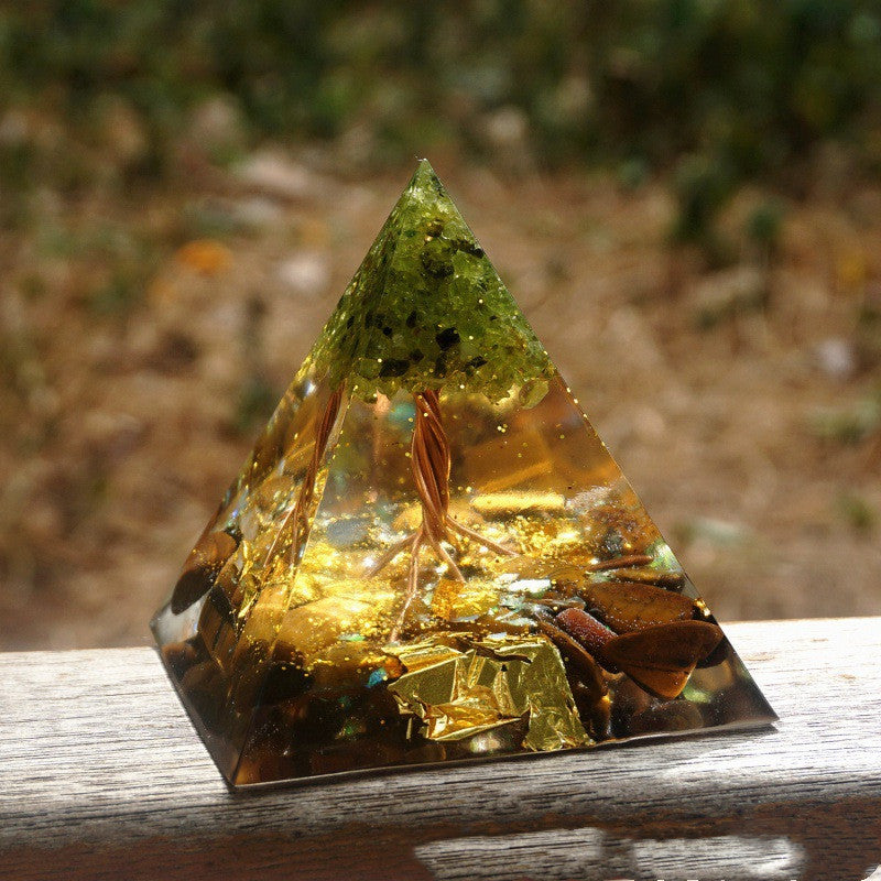 USA Local Pyramid Decoration Natural Crystal Gravel Energy Tower