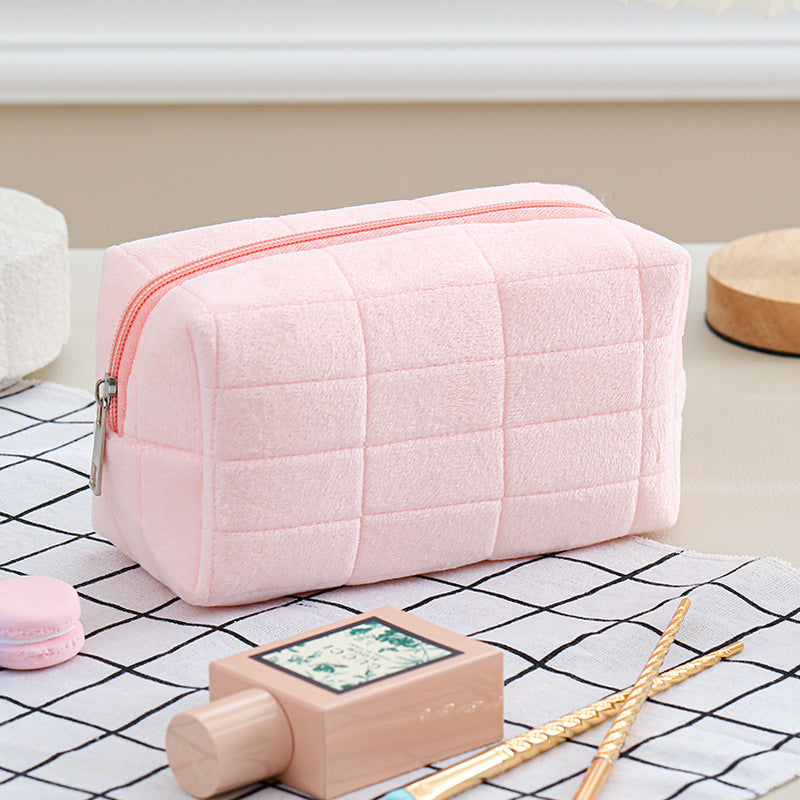 US Local 4pcs Cute Fluffy Cosmetic Bag Female Large Capacity Senior Sense Portable Autumn And Winter Plush Storage Bag