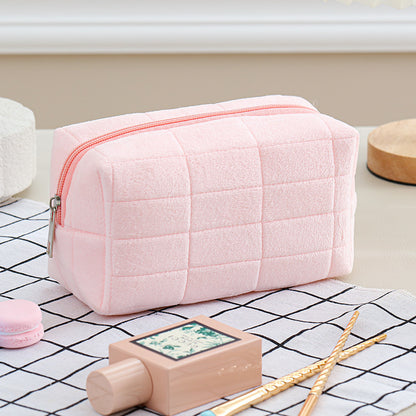 US Local 4pcs Cute Fluffy Cosmetic Bag Female Large Capacity Senior Sense Portable Autumn And Winter Plush Storage Bag