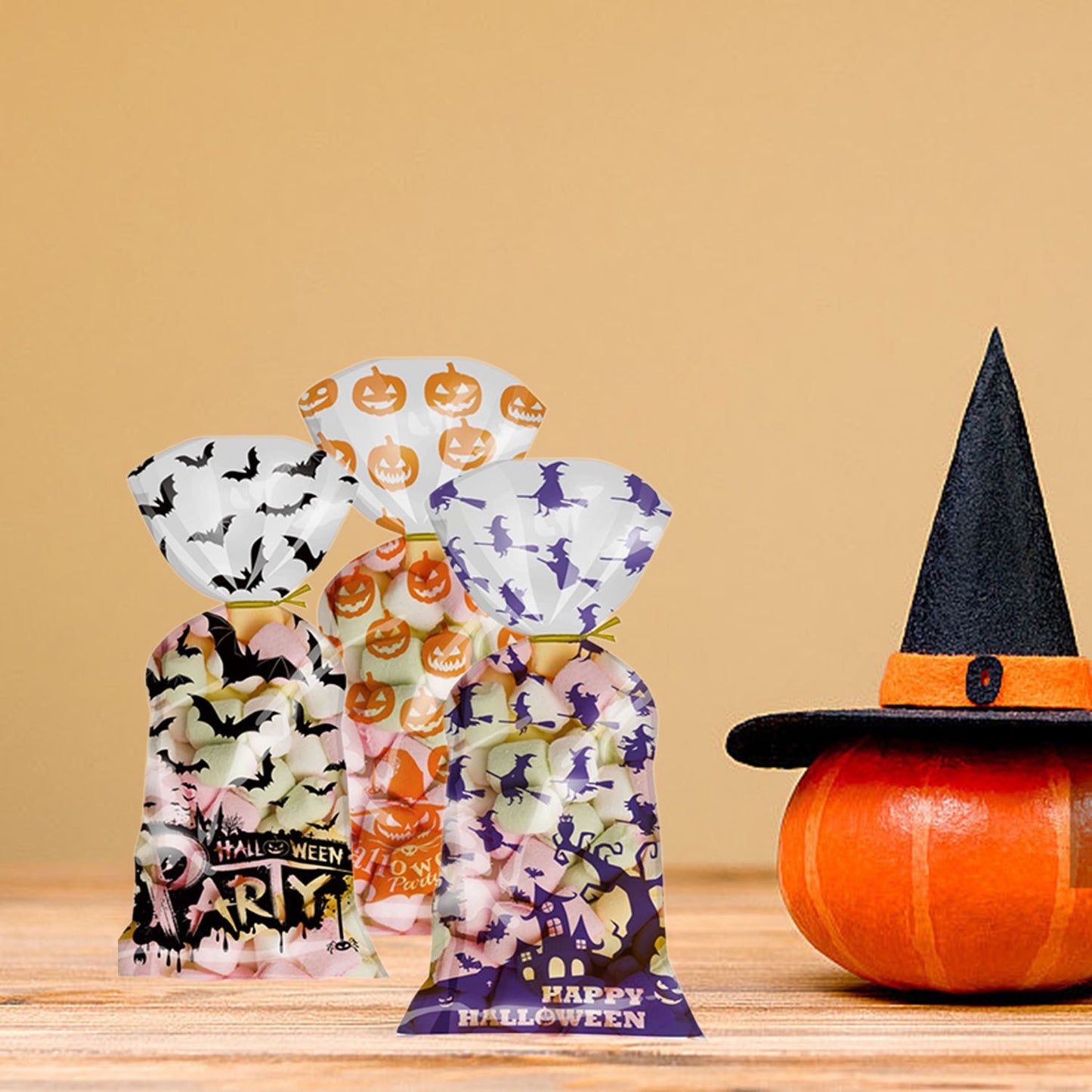 200 Pcs Halloween Cellophane Bags With Twists 4 Styles Snacks Cookies Packing Bags Pumpkin Bat Castle Witch Plastic Clear Candy Bags For Halloween Trick Or Treat Party Favor Supplies