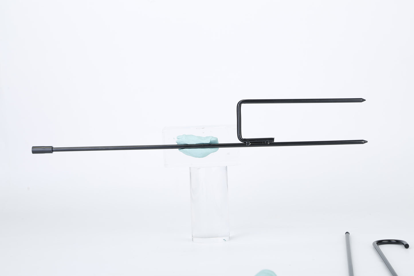 1Pc Garden Flag Stand Flagpole Weatherproof Wrought Iron Coated Yard Flag Holder For Yard Flag Party Banner Fits 11.8x17.7in Flag For Christmas Halloween Outdoor Decoration