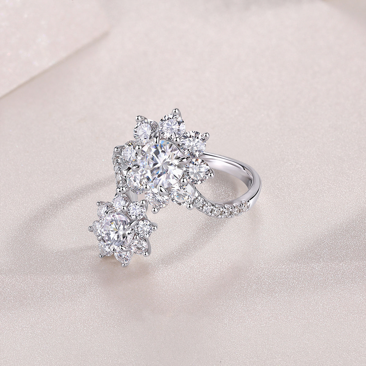Petal Morning Dew - A Fashionable Diamond Jewelry Piece Set With 1-carat Moissanite S925 Sterling Silver And Platinum Diamond Ring