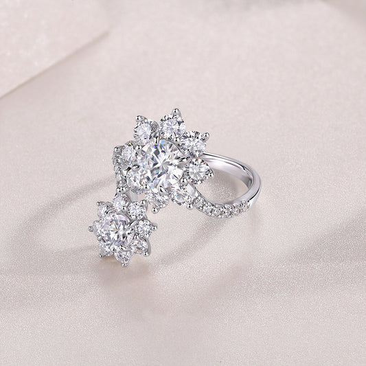 Petal Morning Dew - A Fashionable Diamond Jewelry Piece Set With 1-carat Moissanite S925 Sterling Silver And Platinum Diamond Ring