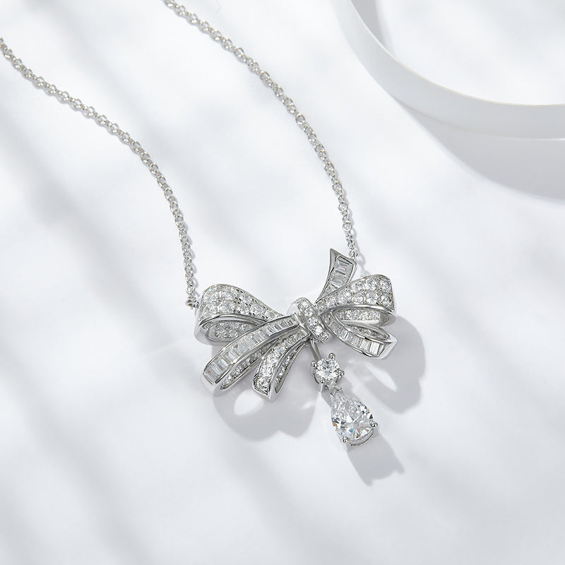 US Local Butterfly - A Fashionable And Luxurious Diamond Jewelry Pendant Set With Moissanite S925 Sterling Silver And Platinum Plating