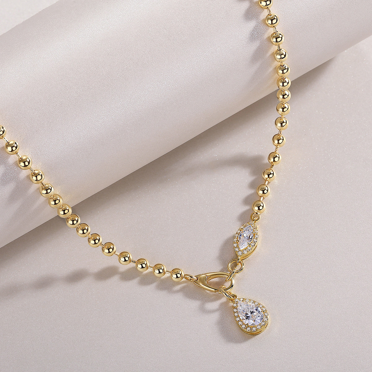 US Local A Fashionable Jewelry Pendant Set With Moissanite S925 Sterling Silver And Gold-plated Diamond, Moissanite Silver Jewelry