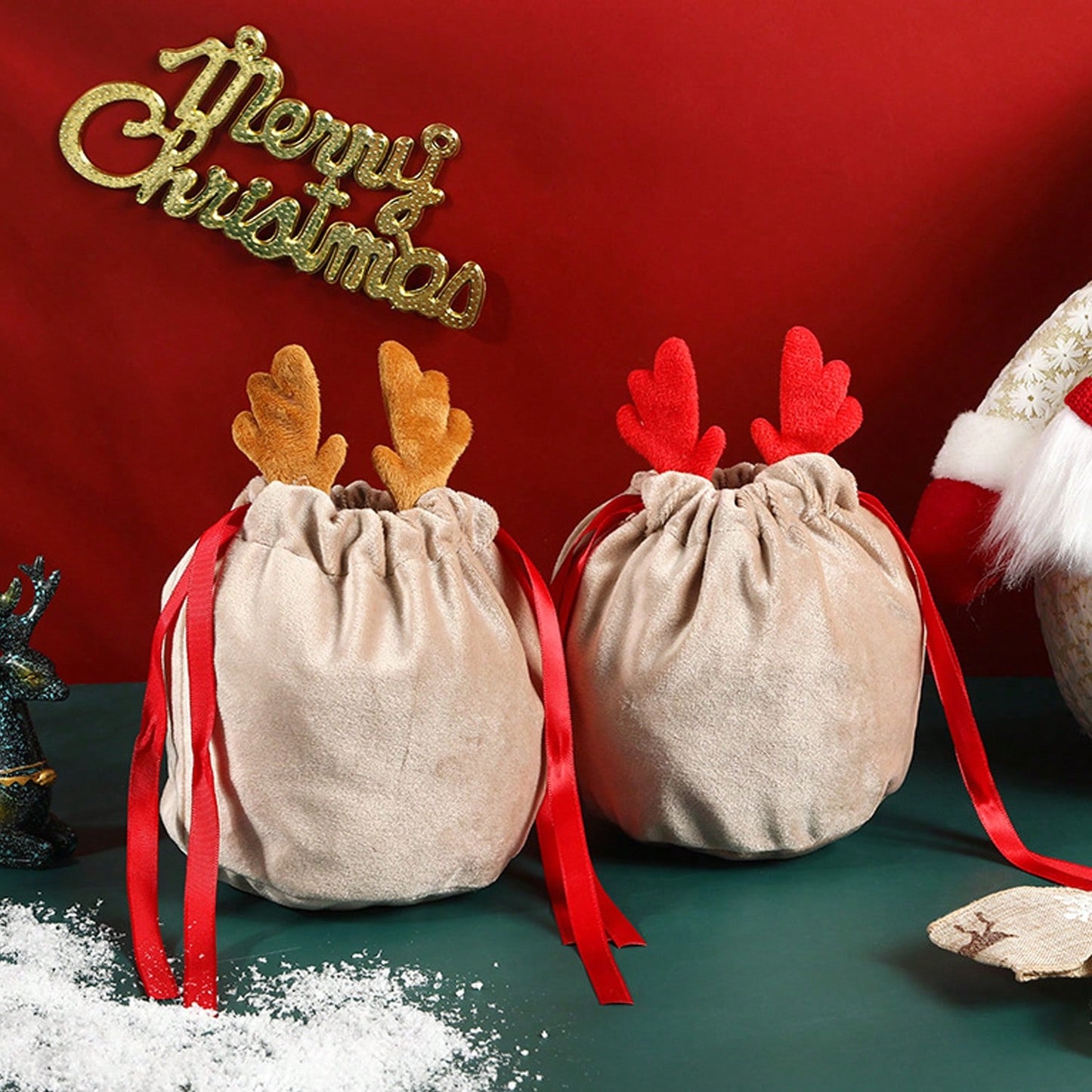 US Local Set Of 5 Christmas Velvet Drawstring Gift Bags With Reindeer Antler Design. Suitable For Organizing Jewelry Or Candy. Santa Gift Bags, Perfect For Holidays, Weddings, And Birthday Party Favors.