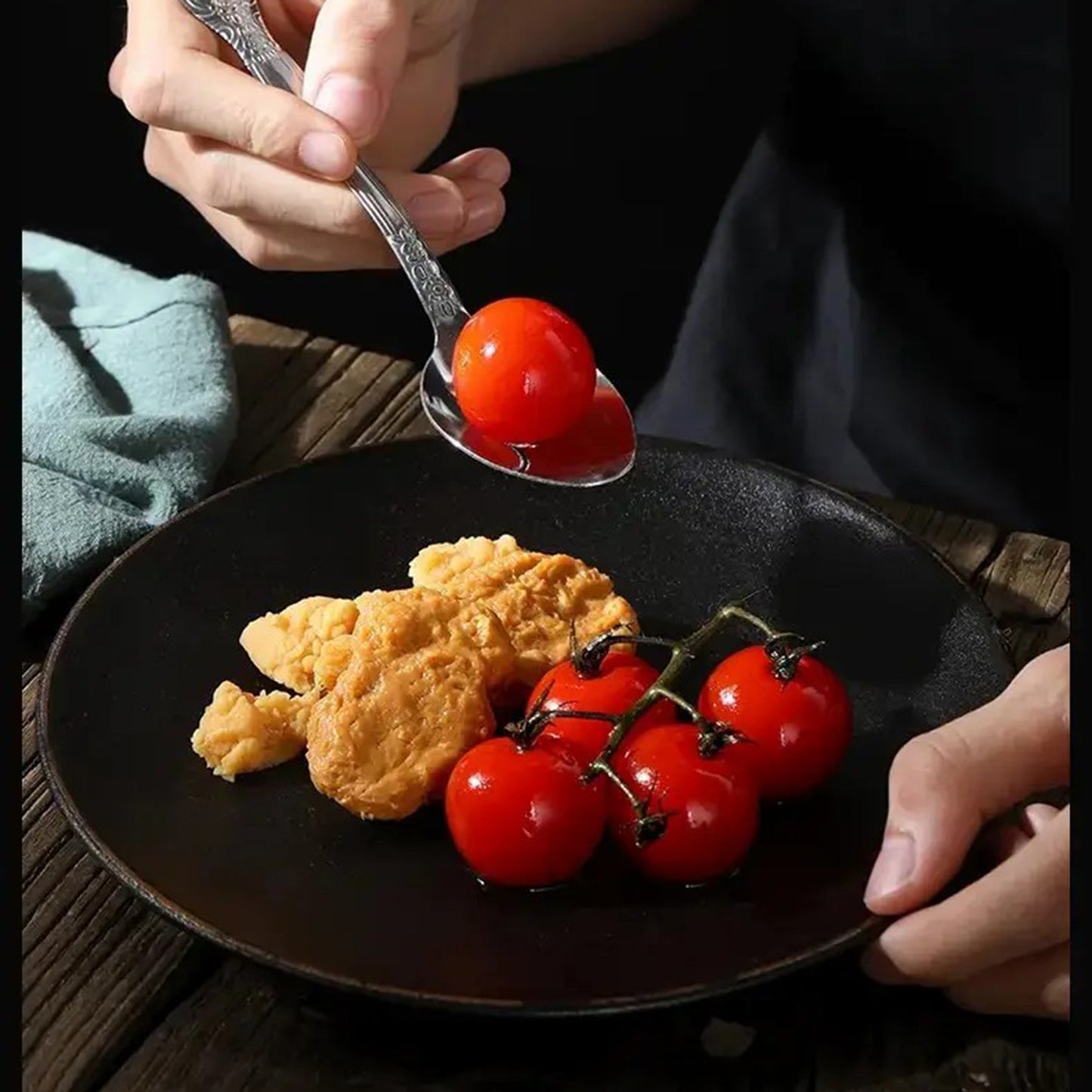 US Local Deluxe Premium Cutlery Flatware Set For The Home - Stainless Steel Cutlery Service With 1 Dinner Fork, 1 Dinner Knife, 1 Dinner Spoon And 1 Tea Spoon - Durable, Elegant And Rust-resista