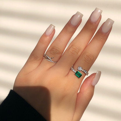 Korean-style Diamond Jewelry Ring Exquisite