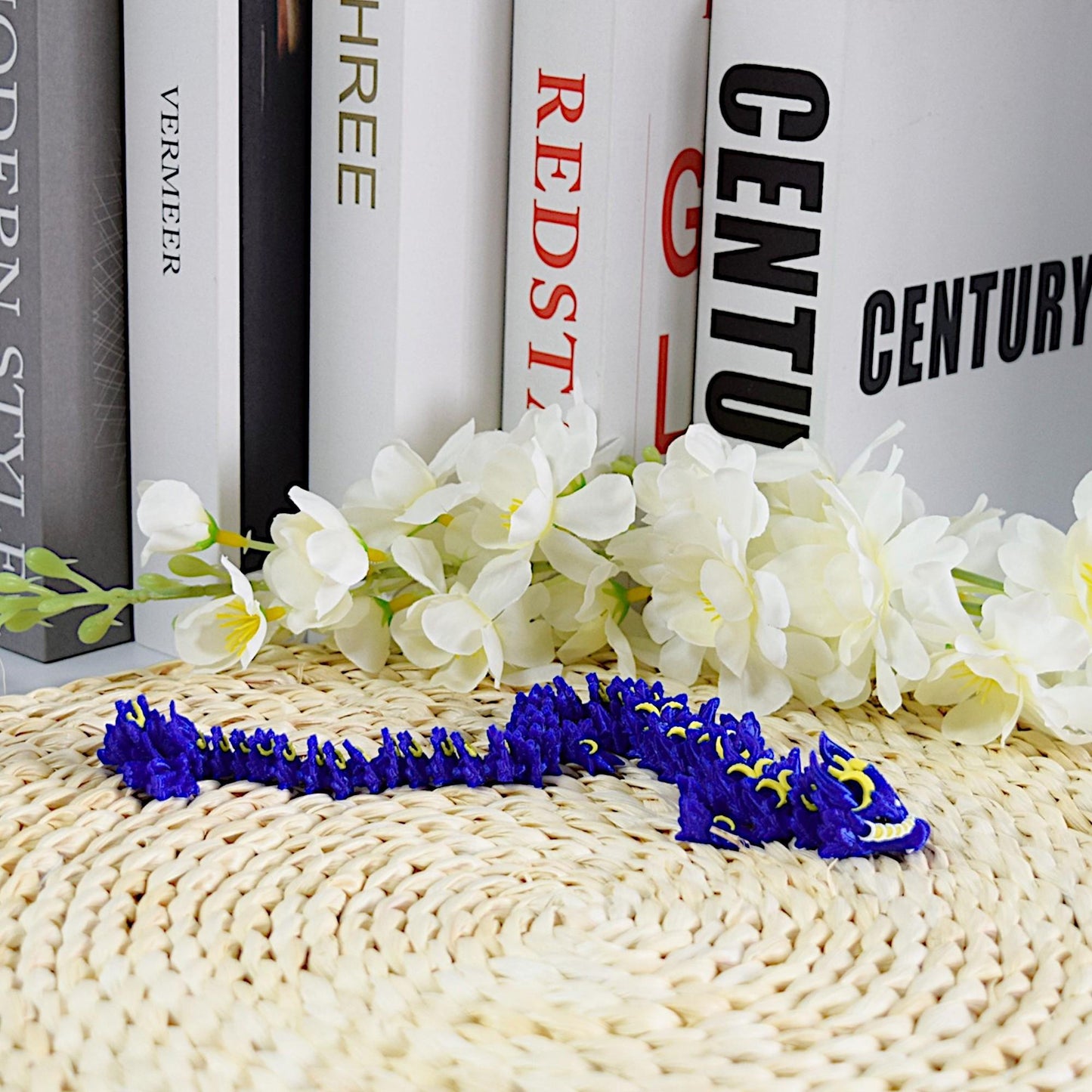 US Local Flying Moon Dragon - Spreading Its Wings With The Moon, Super Eye-catching And High-value, Exquisite And Small Creative Decorative Gift