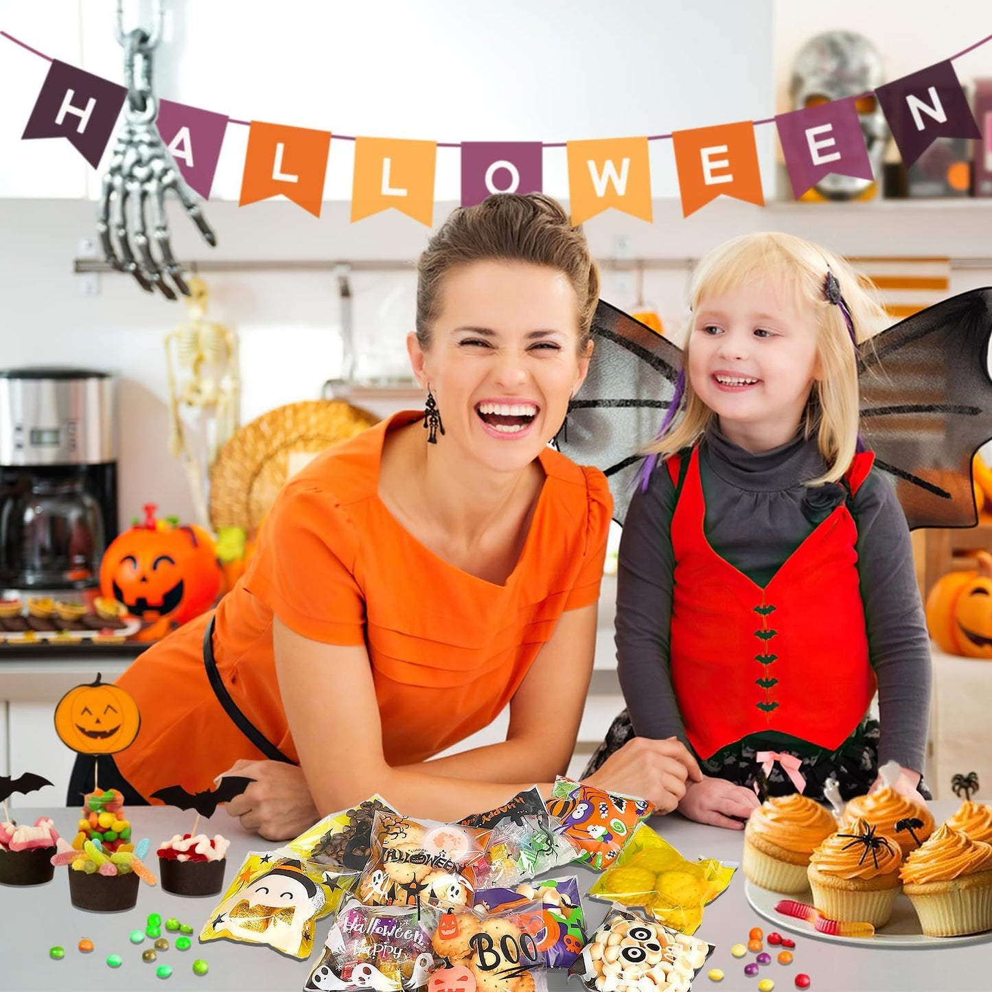 US Local Halloween 450pcs self adhesive candy cellophane treat bags cookie bags for halloween trick or treat goodie party favor supplies 9 patterns