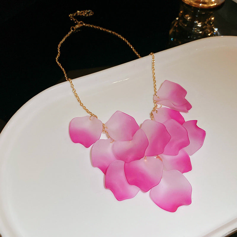 European And American Simple Petal Flower Tassel Clavicle Item