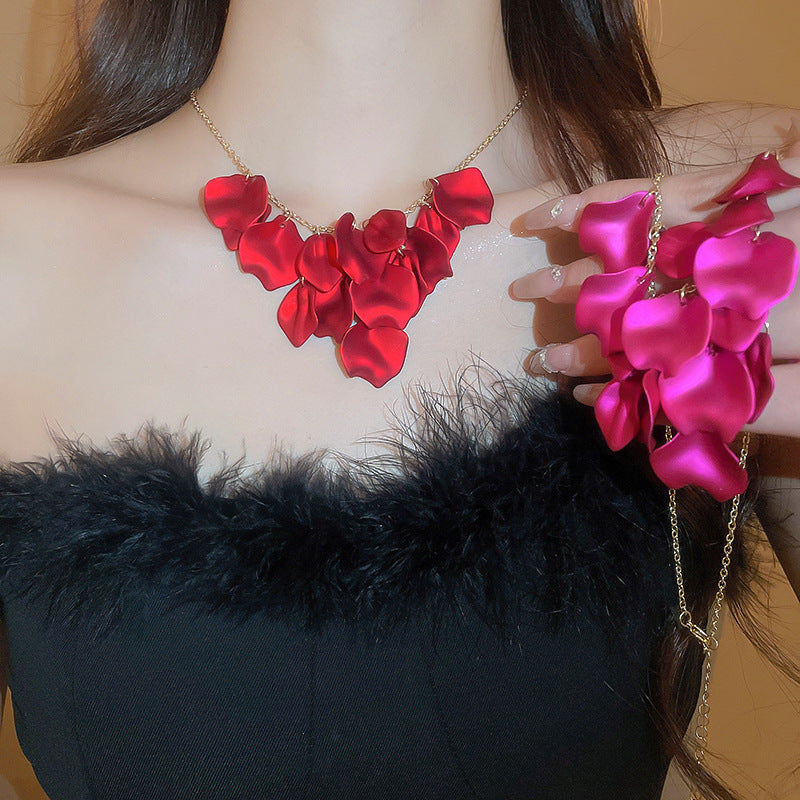 European And American Simple Petal Flower Tassel Clavicle Item