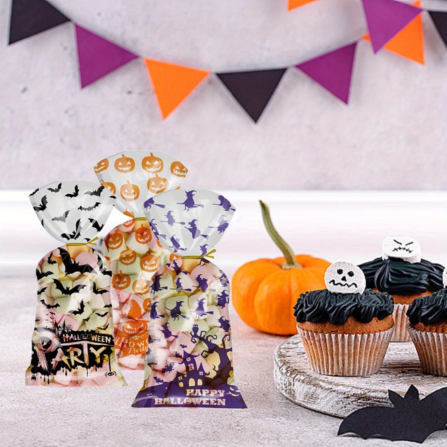 200 Pcs Halloween Cellophane Bags With Twists 4 Styles Snacks Cookies Packing Bags Pumpkin Bat Castle Witch Plastic Clear Candy Bags For Halloween Trick Or Treat Party Favor Supplies