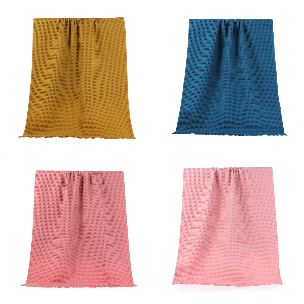 A Class 4 Color 32s combed cotton waffle large bath towel with tassels FT