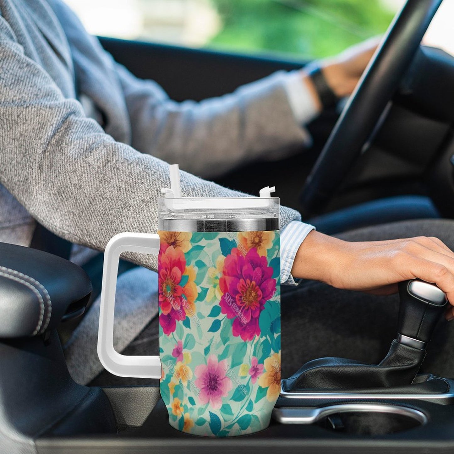 PHDT00440 POD US Local Tumbler 40 oz Large Capacity Car Cup Red Flowers, Green Leaves, Vintage