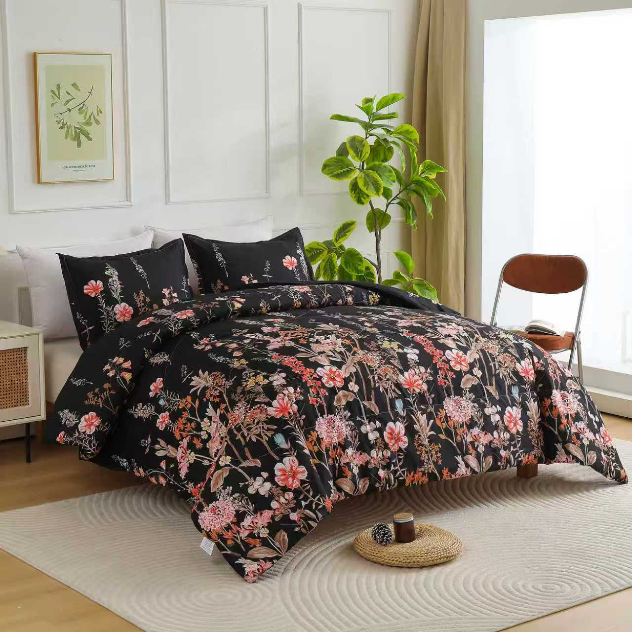 US Local HeiSeFanHua Comforter