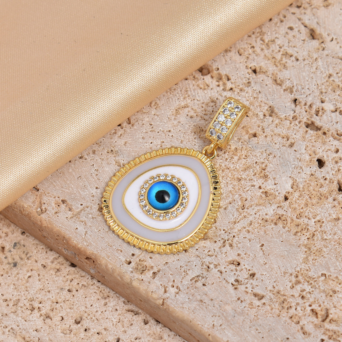 Micro Inlaid Zircon Blue Eye Temperament Entry Lux Niche Design Necklace
