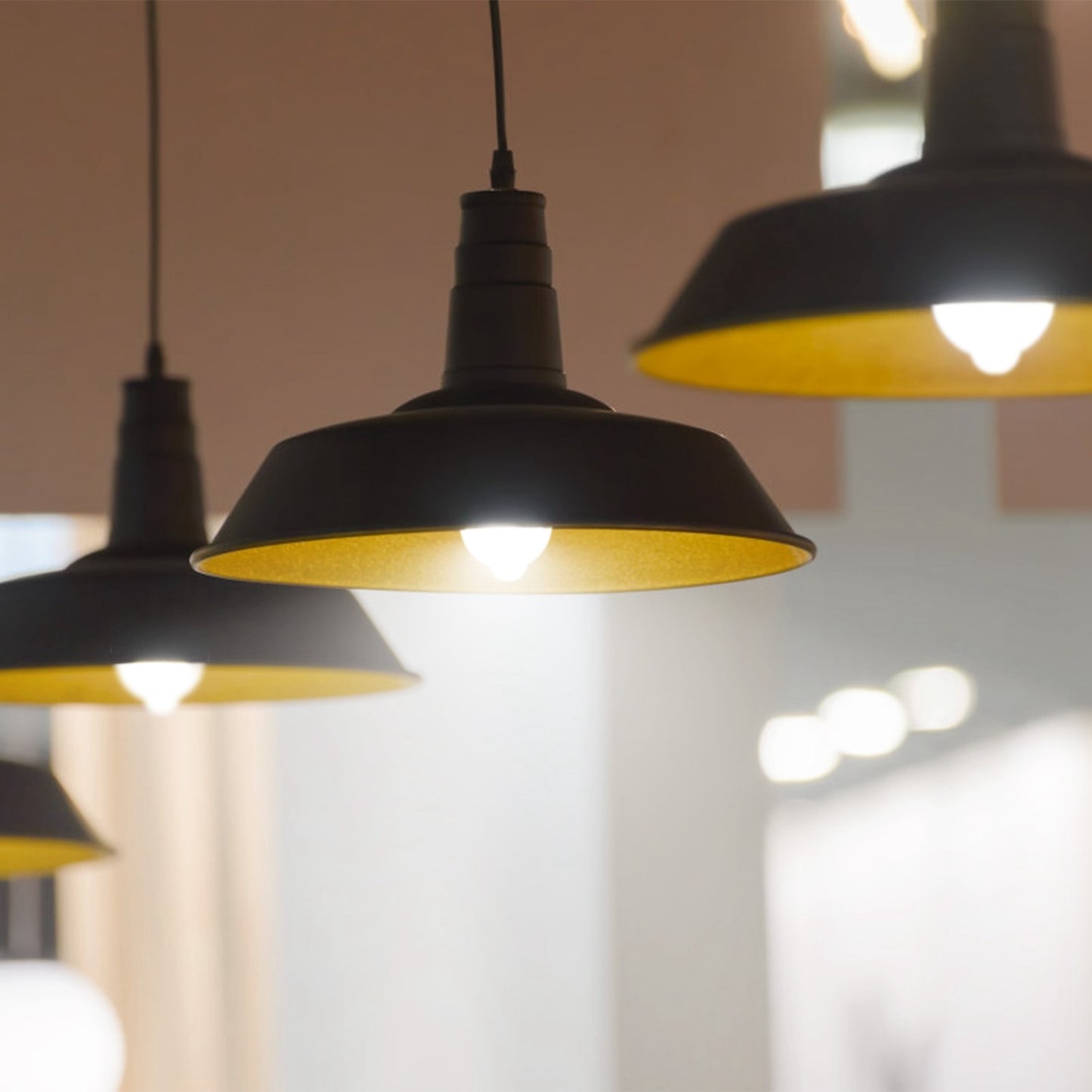 US Local E27 Motion Sensor Light Bulb 9W 6500K Dusk To Dawn Automatic On-Off LED Light Bulb Indoor Outdoor Use