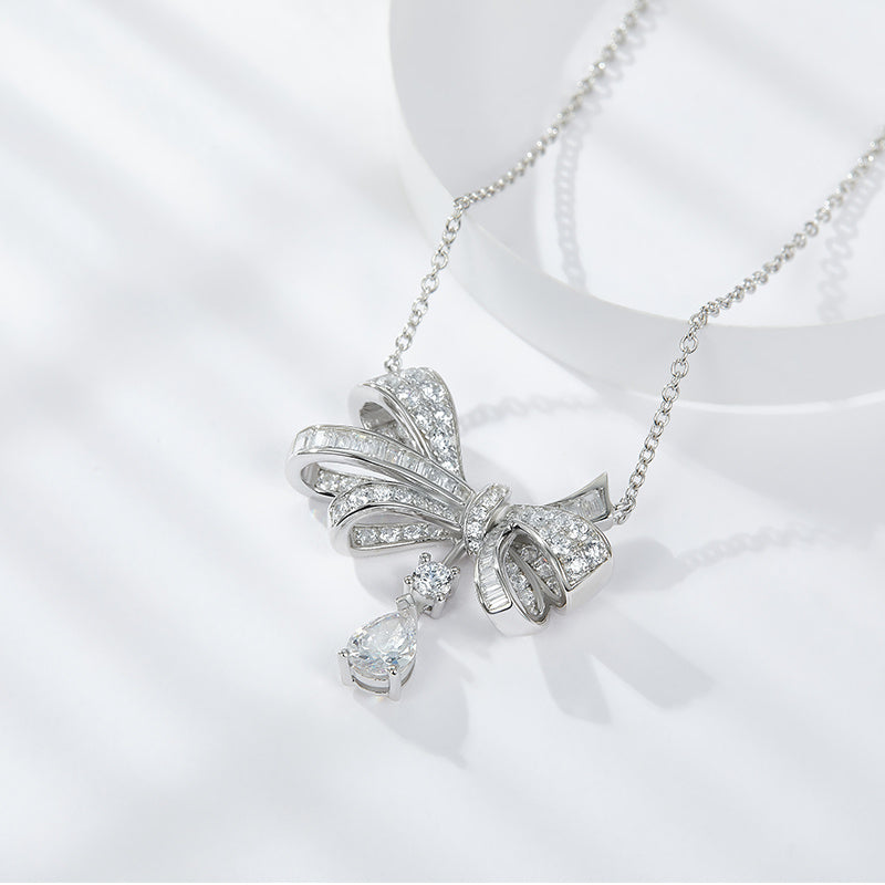 US Local Butterfly - A Fashionable And Luxurious Diamond Jewelry Pendant Set With Moissanite S925 Sterling Silver And Platinum Plating