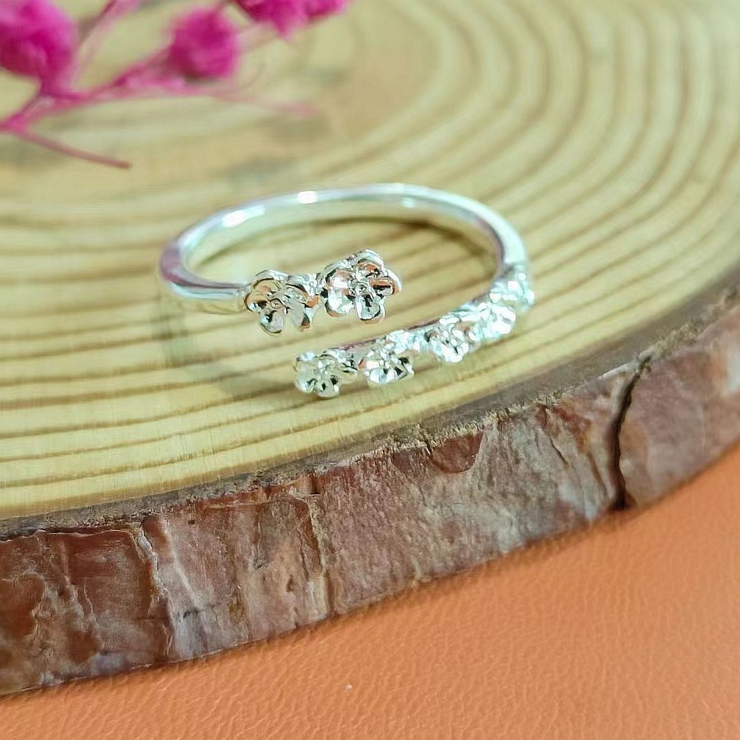 Camellia Light Luxury And Simplicity Temperament Adjustable Opening Ring