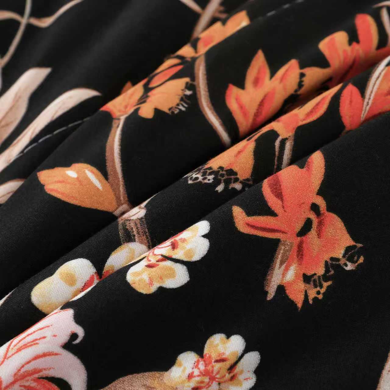 US Local HeiSeFanHua Comforter